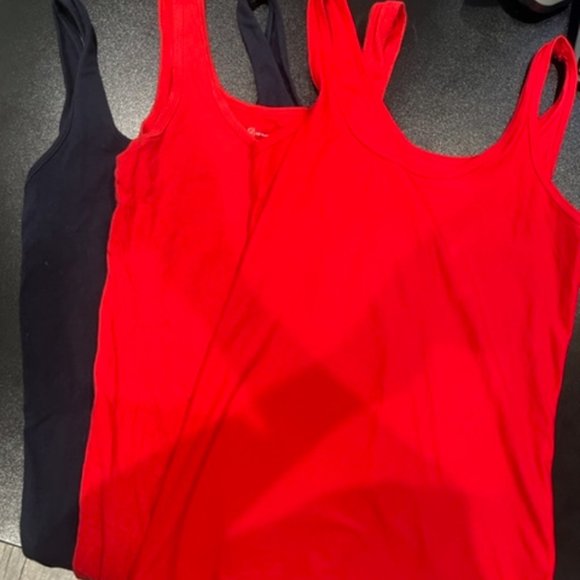 Tops - Bundle of 3 Tank Tops 1 Small Black 1 Small Red 1 Medium Red
